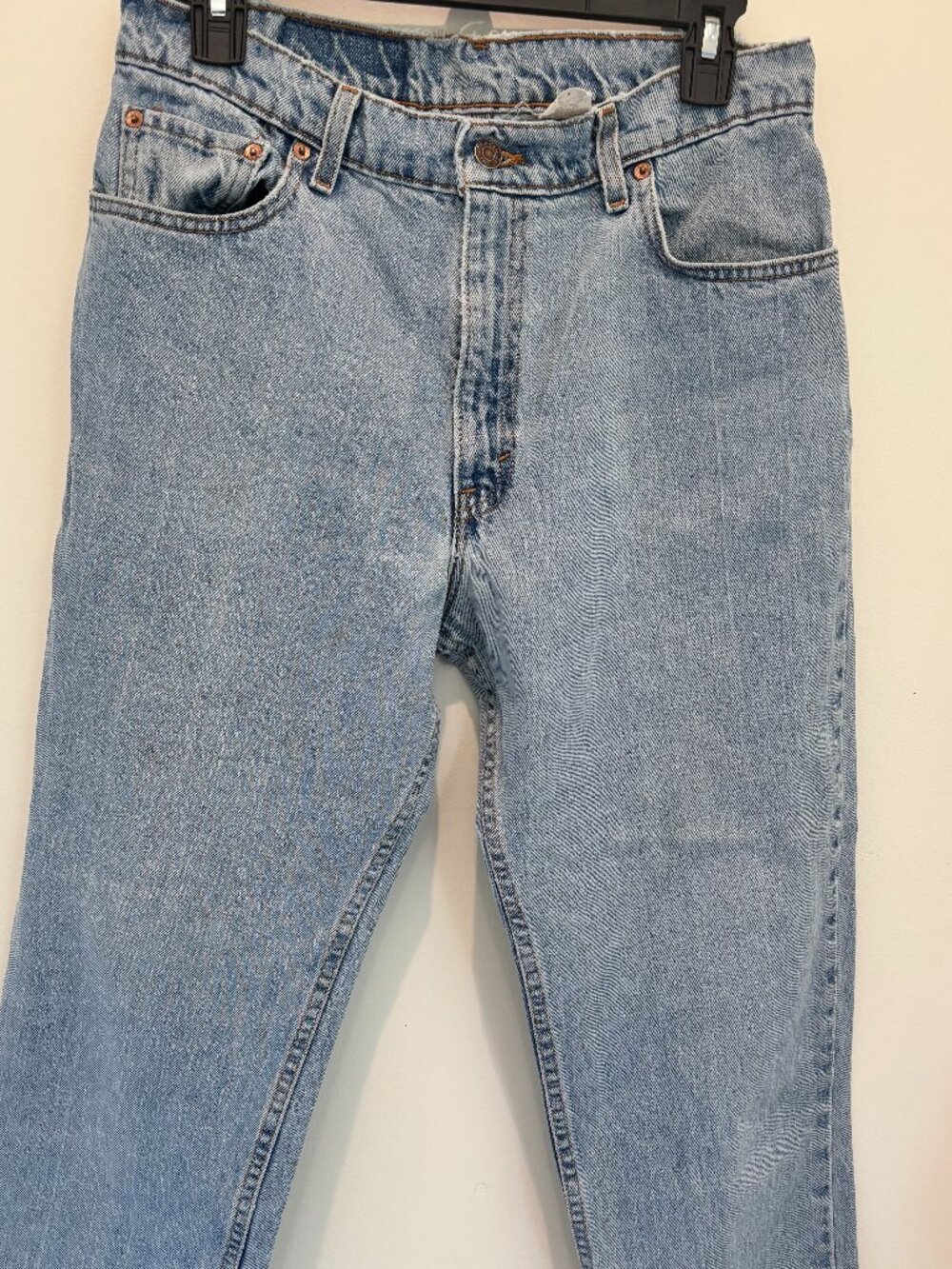 Levi's‎ 550 Vintage Light Wash Relaxed Fit and Tapered Leg 15" waist
